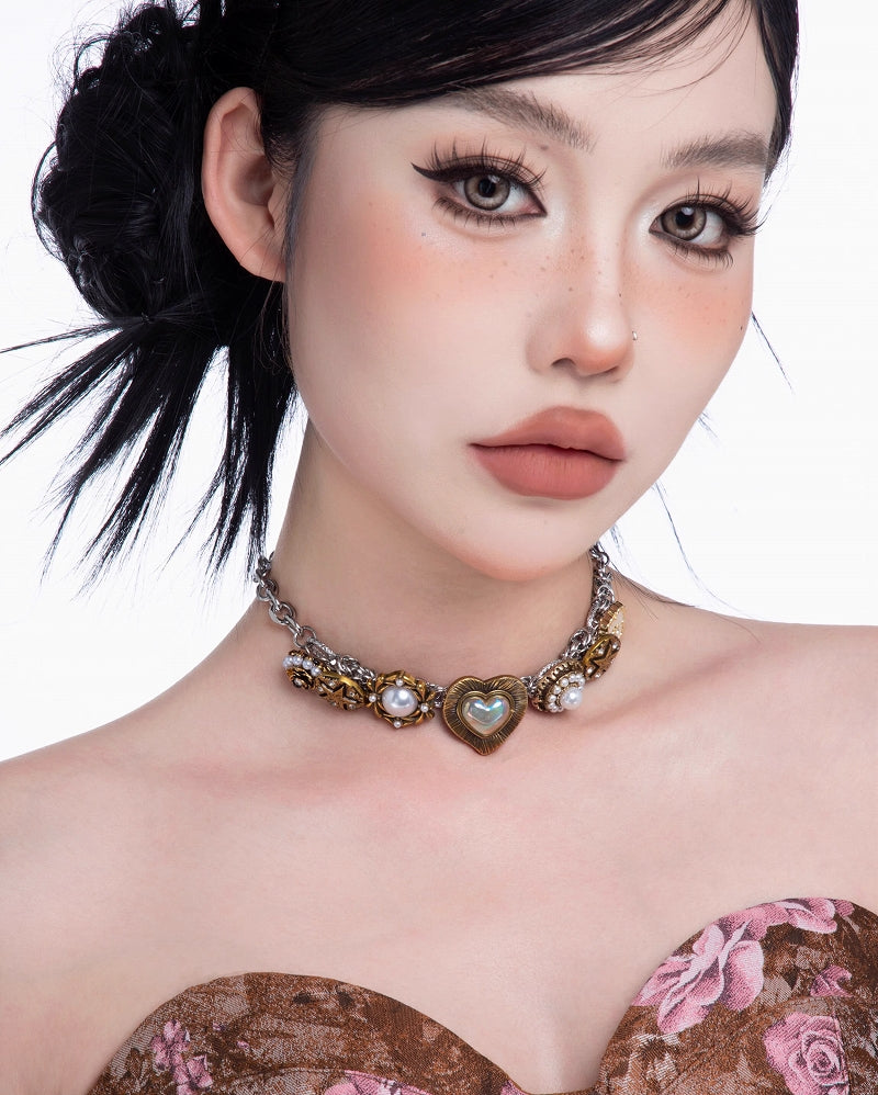 Flower Cluster Love Retro Choker