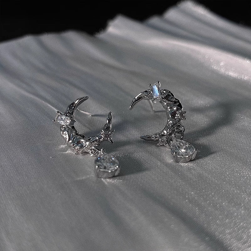 Bright Moon Crescent Earrings