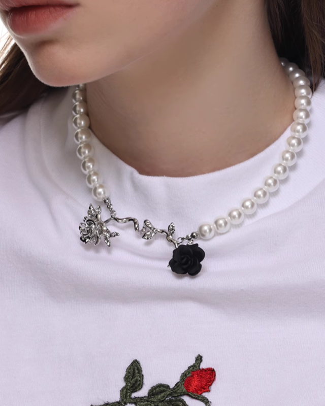 War Of The Roses Black & White Necklace