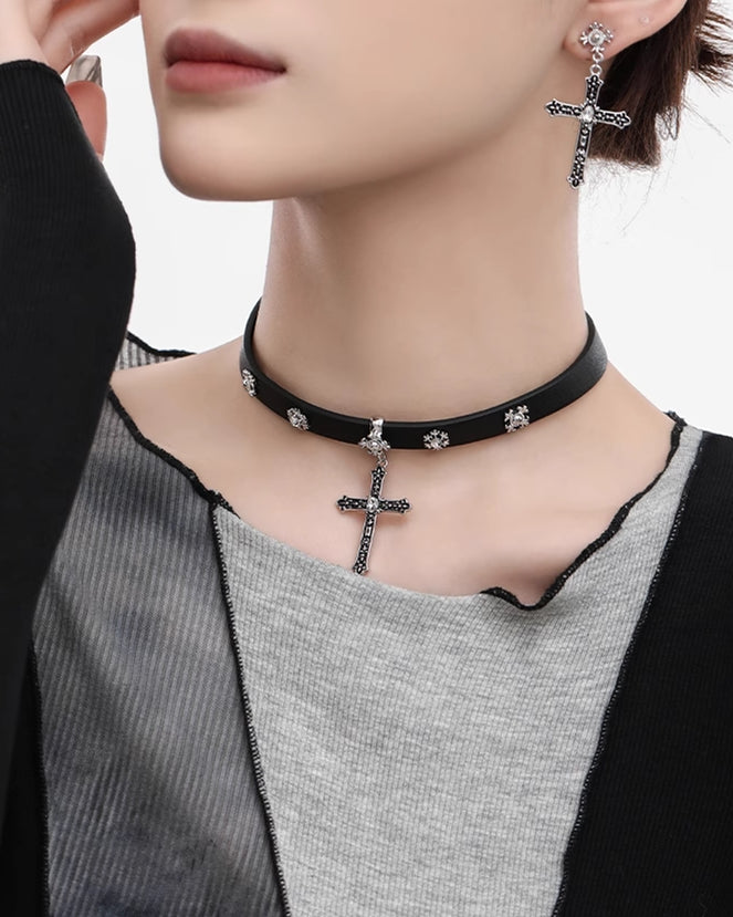 Punk Cross Choker
