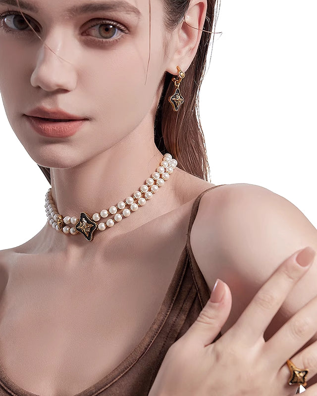Nostalgia Retro Pearl Star Choker