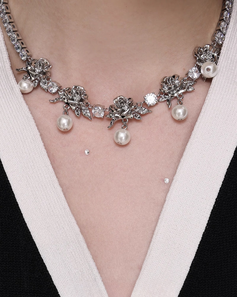 War Of The Roses Necklace