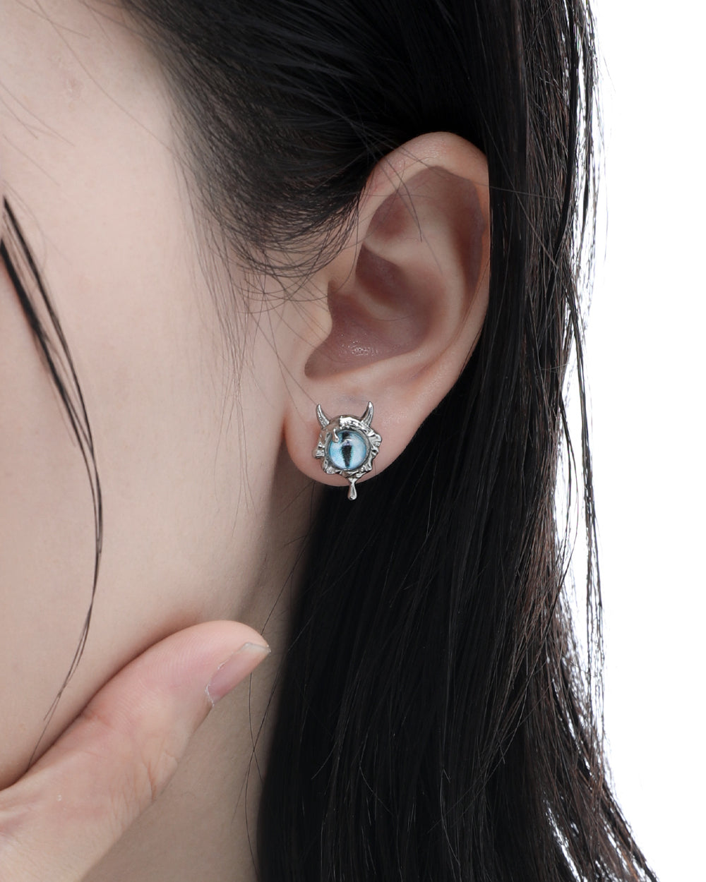 Cat Pupil Earrings01
