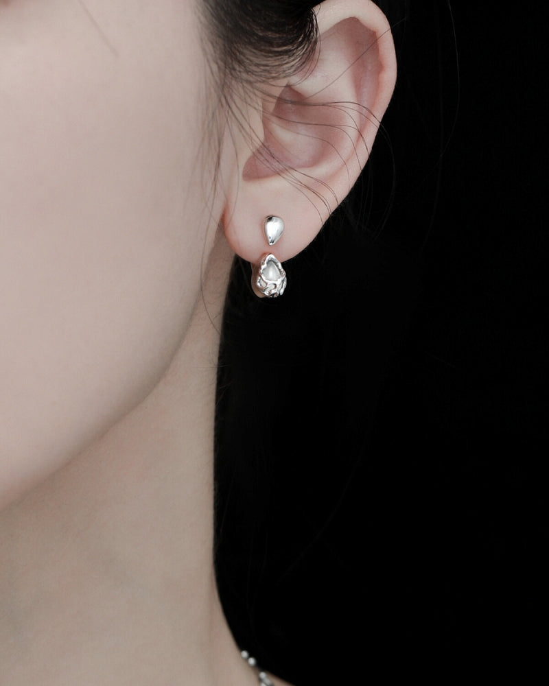 Water Drop White Agate Earrings