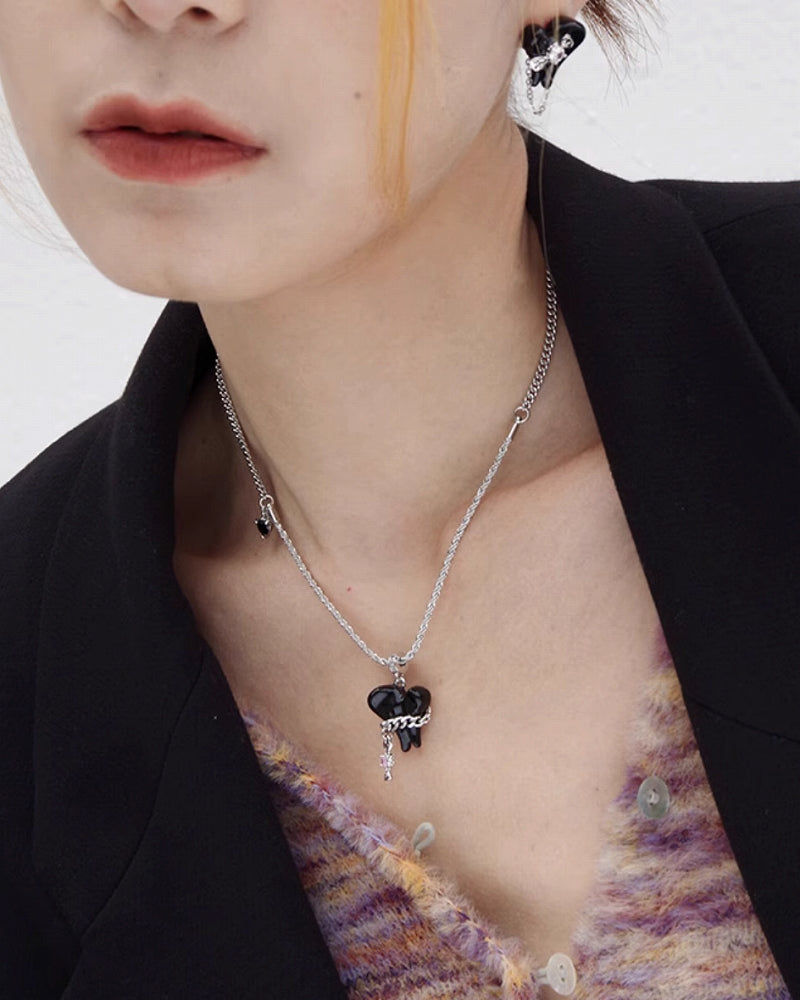 Cool Teeth Black Necklace