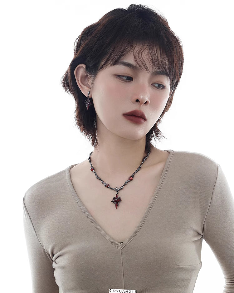 Taboo Four-pointed Star Necklace