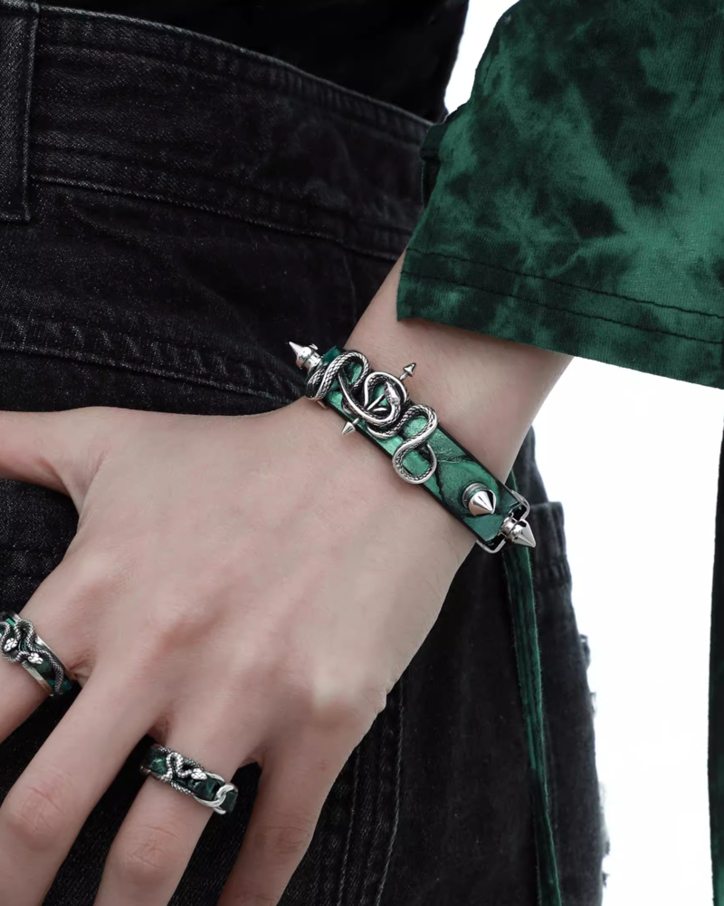 Hunting Snake Rivet Bracelet