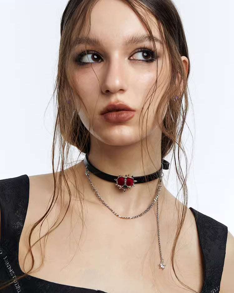 Evil Girl Crazy Flower Heart Choker