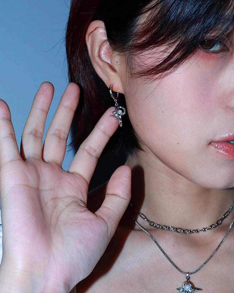 Galaxy Journey Star Earrings 01