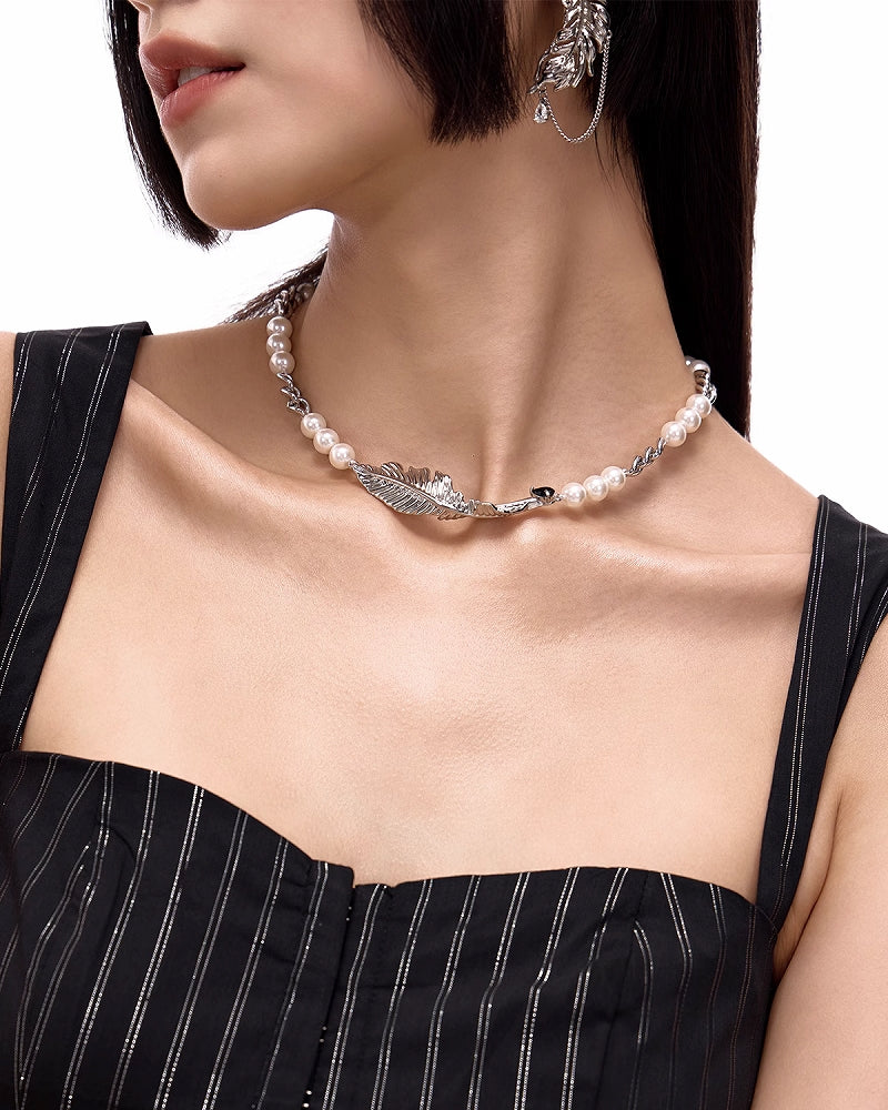 Feather Pearl Layer Necklace