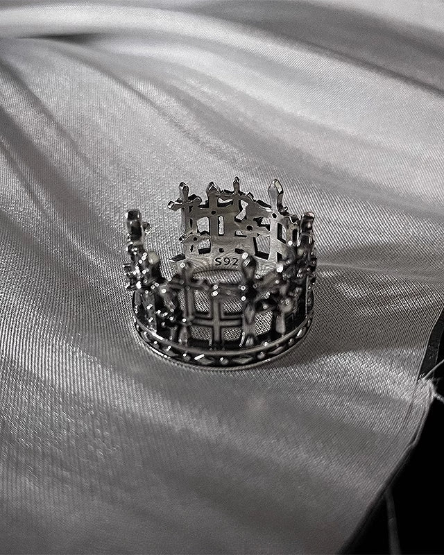 Black Crown Cross Ring