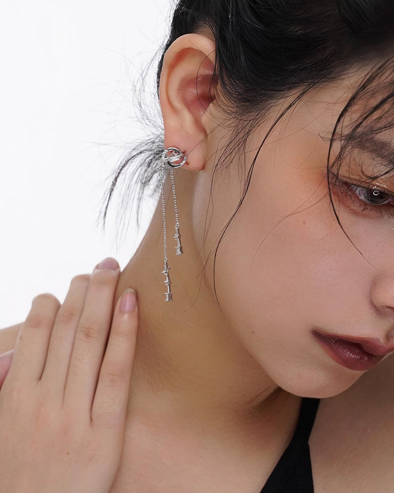 Whip Moss Mans Star Tassel Earrings