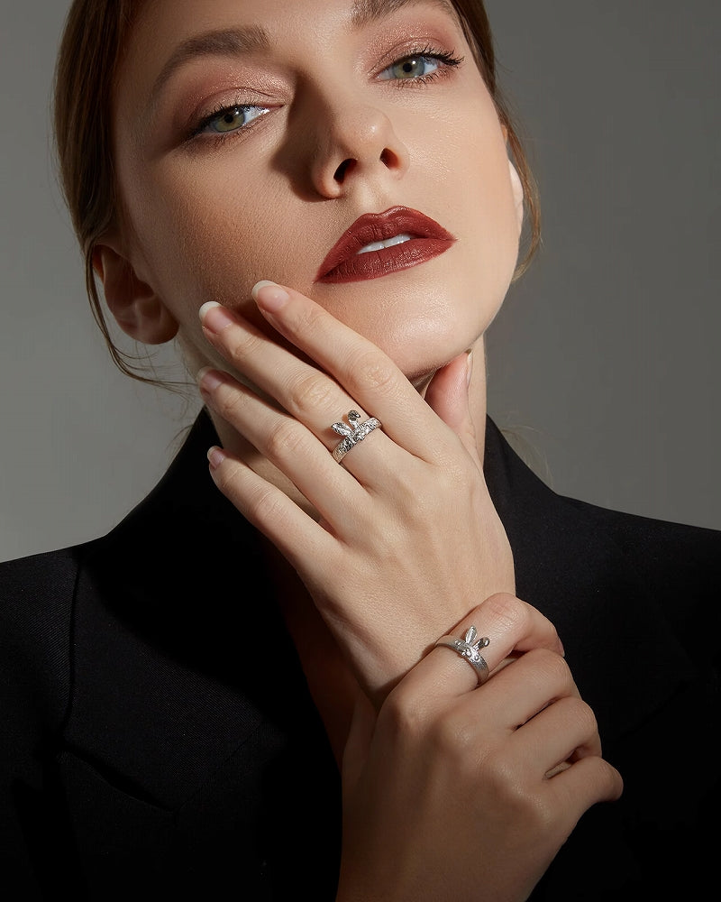 Minimalist Rabbit Ring