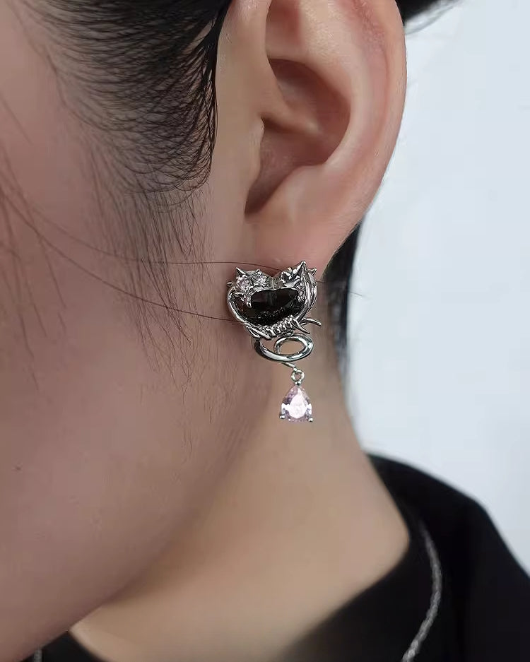 Seal Heart Lock Love Thorn Twisted Earrings