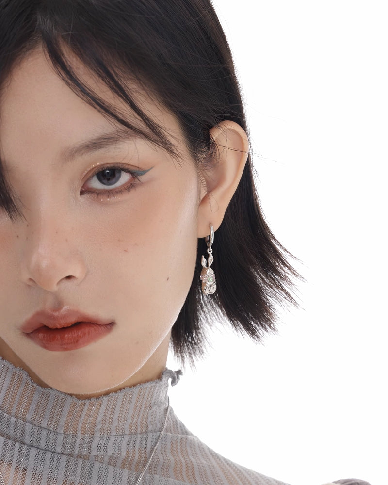 Secret Small Flower Rabbit Earrings01