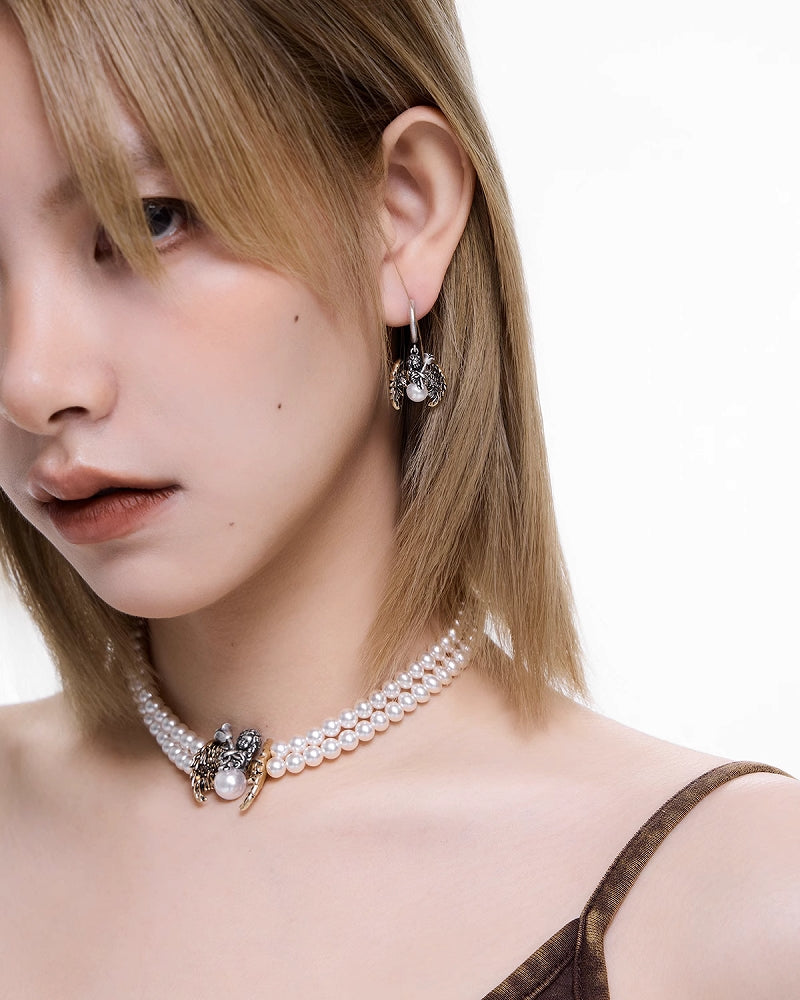 Angel Wings Pearl Choker