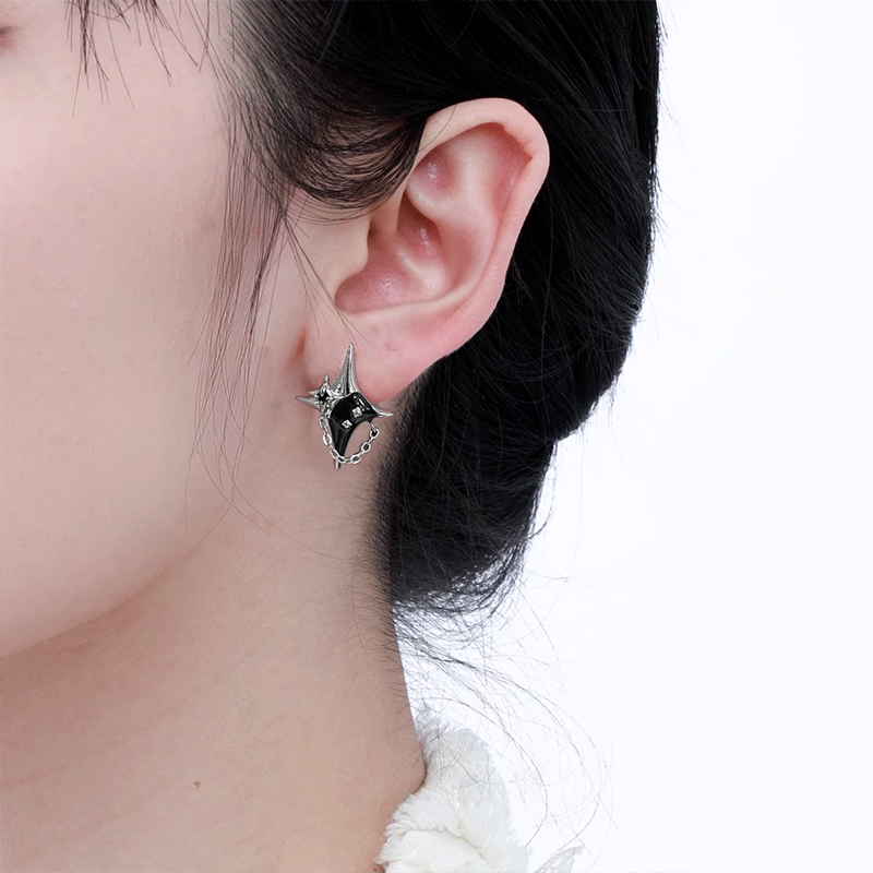 Star Attraction Earrings01